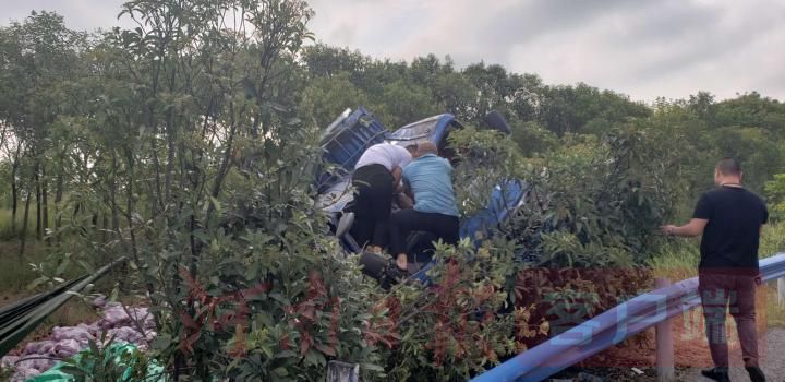 检察官|西峡检察官高速救人不留名