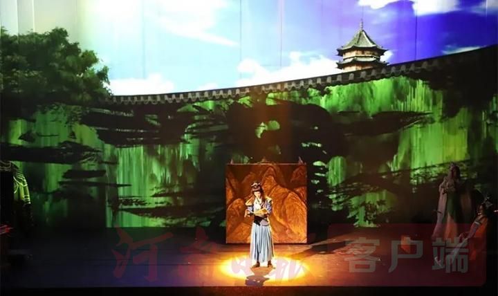 |清华大学为《神都志·应天长歌》国风机器人演出多次发文点赞