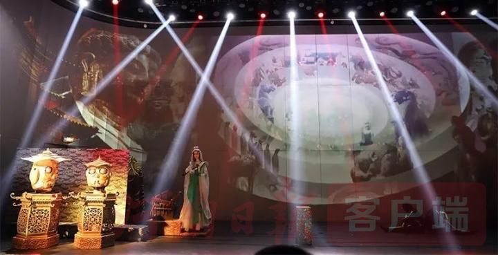 |清华大学为《神都志·应天长歌》国风机器人演出多次发文点赞