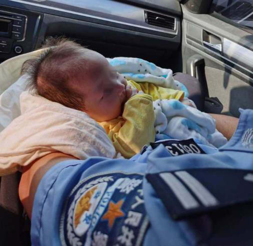 |家庭突变，她扔掉幼女!一个月后，为何又来自首?