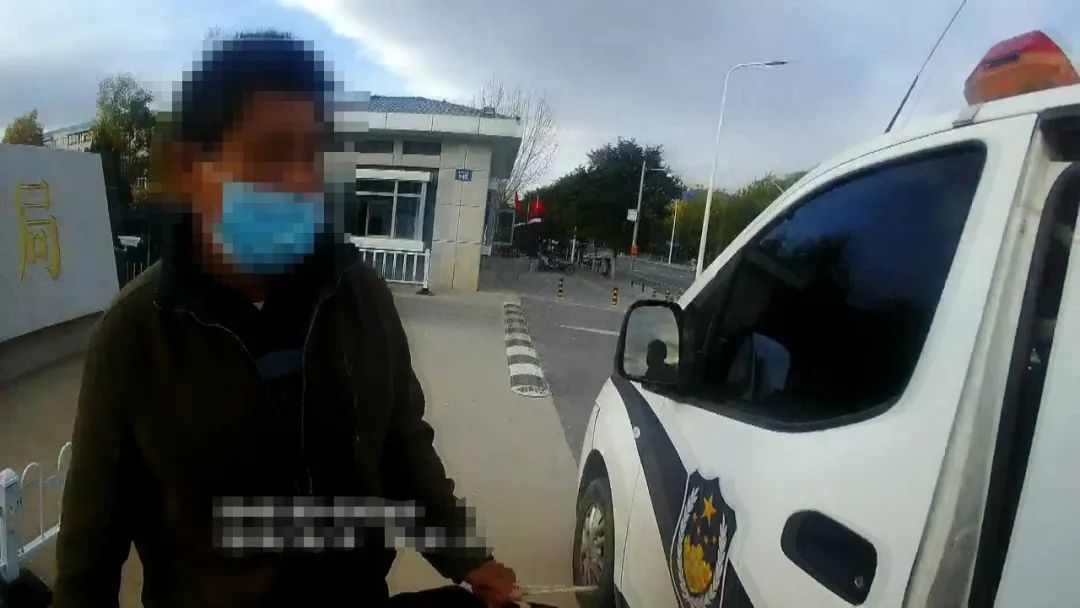 |男子逃亡30年，自首时发现弄错了