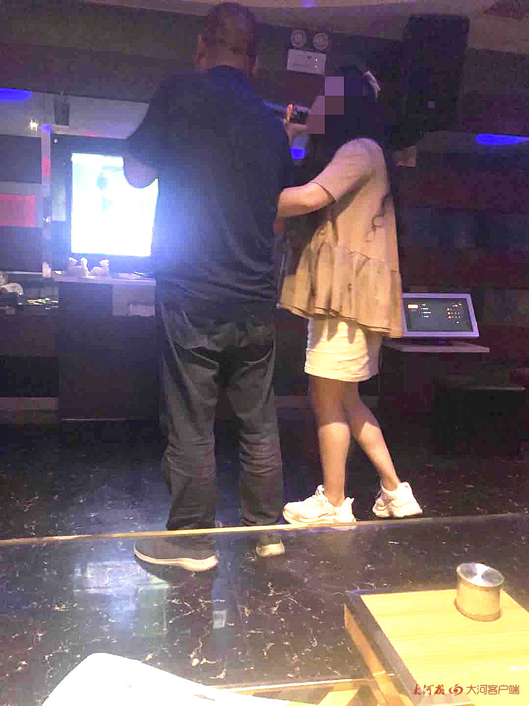 |洛阳一城管队长遭举报：脱岗喝酒、出入娱乐场所 涉事者暂被停职