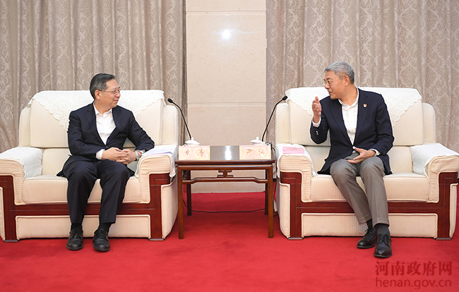 |尹弘与国投集团董事长白涛会谈