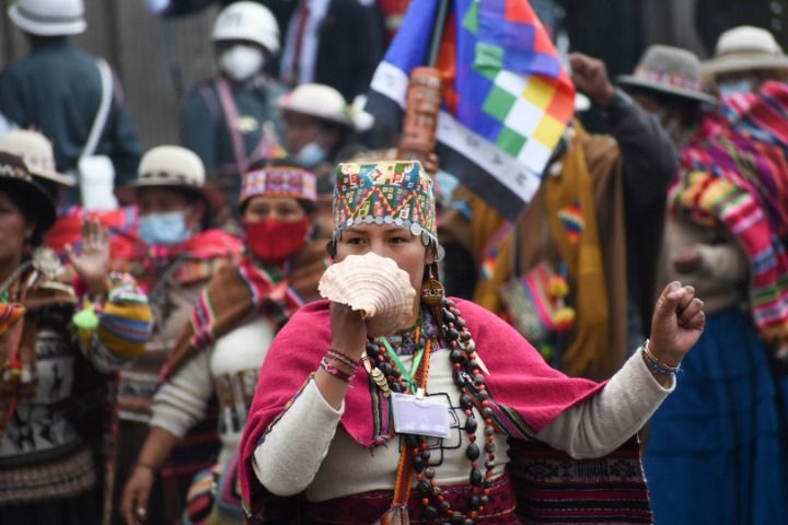 |玻利维亚修复与委伊关系