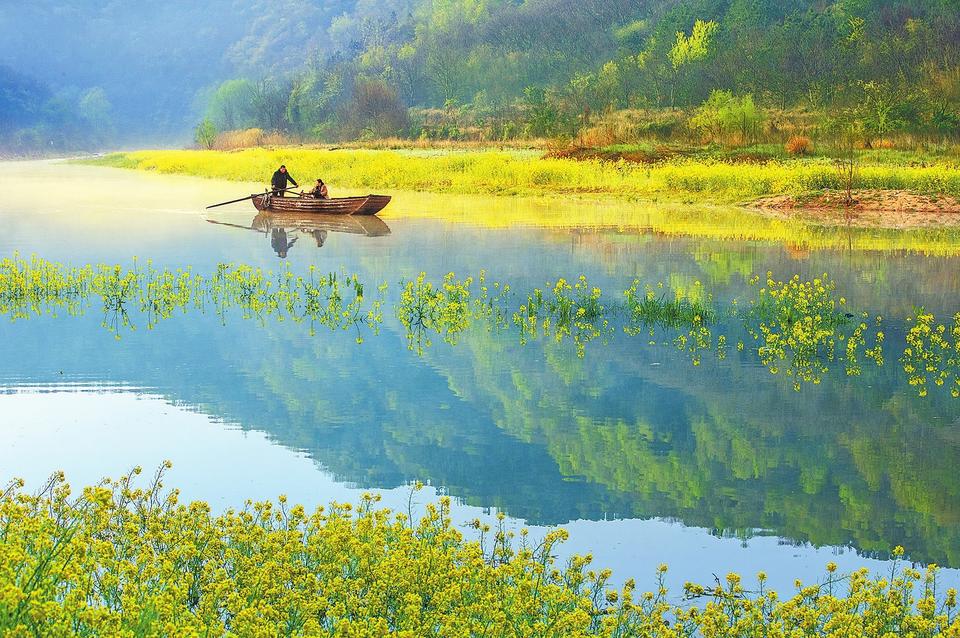 信阳市新县香山湖国家湿地公园：春晴泛舟