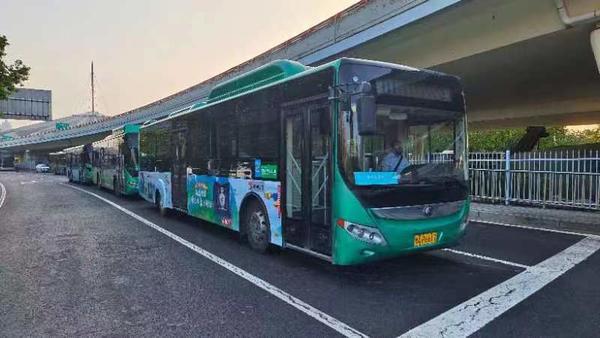 地铁1号线暂停运营期间 郑州公交计划投入公交车80余台畅通市民出行路