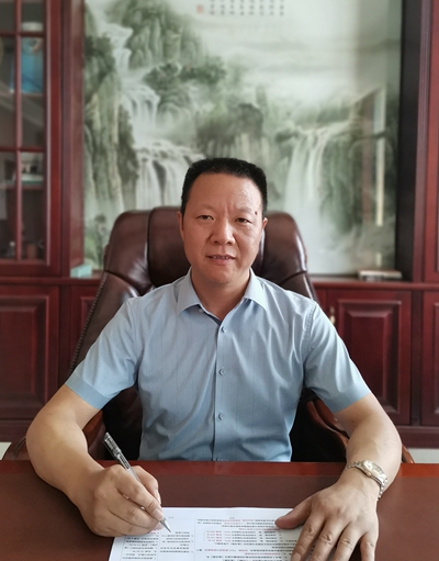 闫明杰