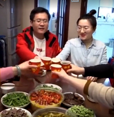 『』一个家庭11位医务人员奋战在抗疫一线 无锡“战疫一家人”团聚