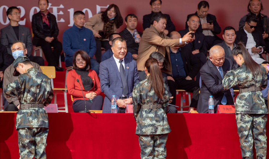 |只争朝夕 不负韶华！河南艺术职业学院举行新生开学典礼暨军训动员大会