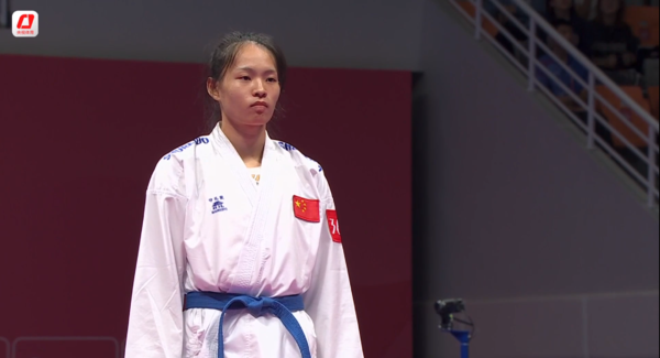 李巧巧夺得杭州亚运会空手道女子组手68公斤级金牌