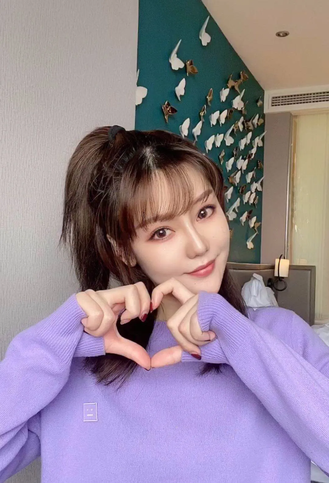 【杨奇】归国留学生谈隔离生活：比心工作人员，要特别夸一下“一日三餐”