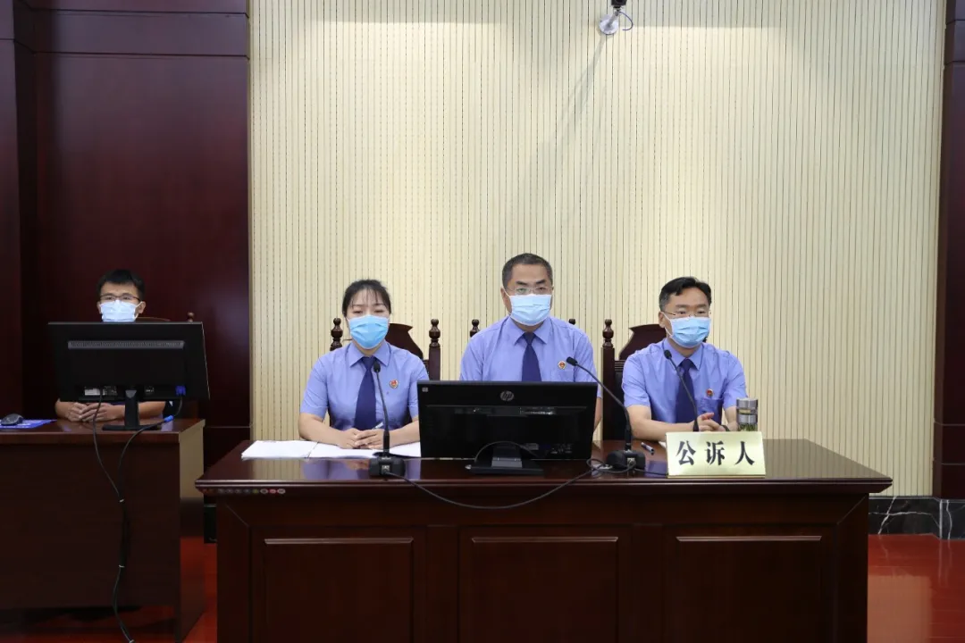 |被控受贿900万余元 扶沟县委原书记卢伟受贿案一审开庭