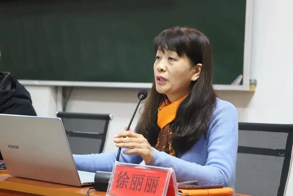 |郑州大学“优质生源基地”授牌仪式在乌海一中举行