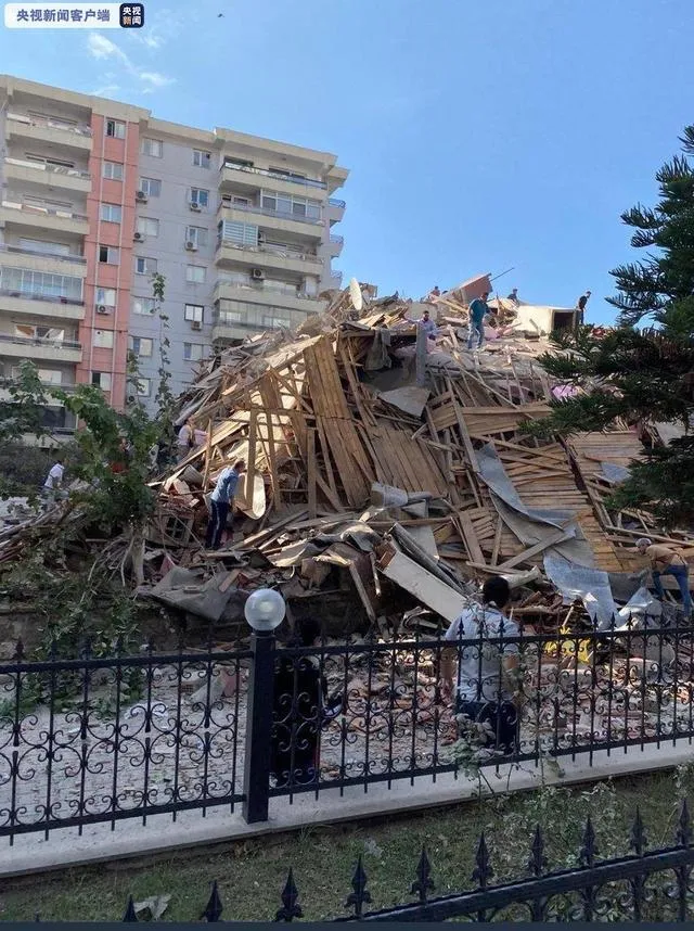 |爱琴海地震已致22人遇难！海水涌入城市，土耳其8层居民楼轰然坍塌