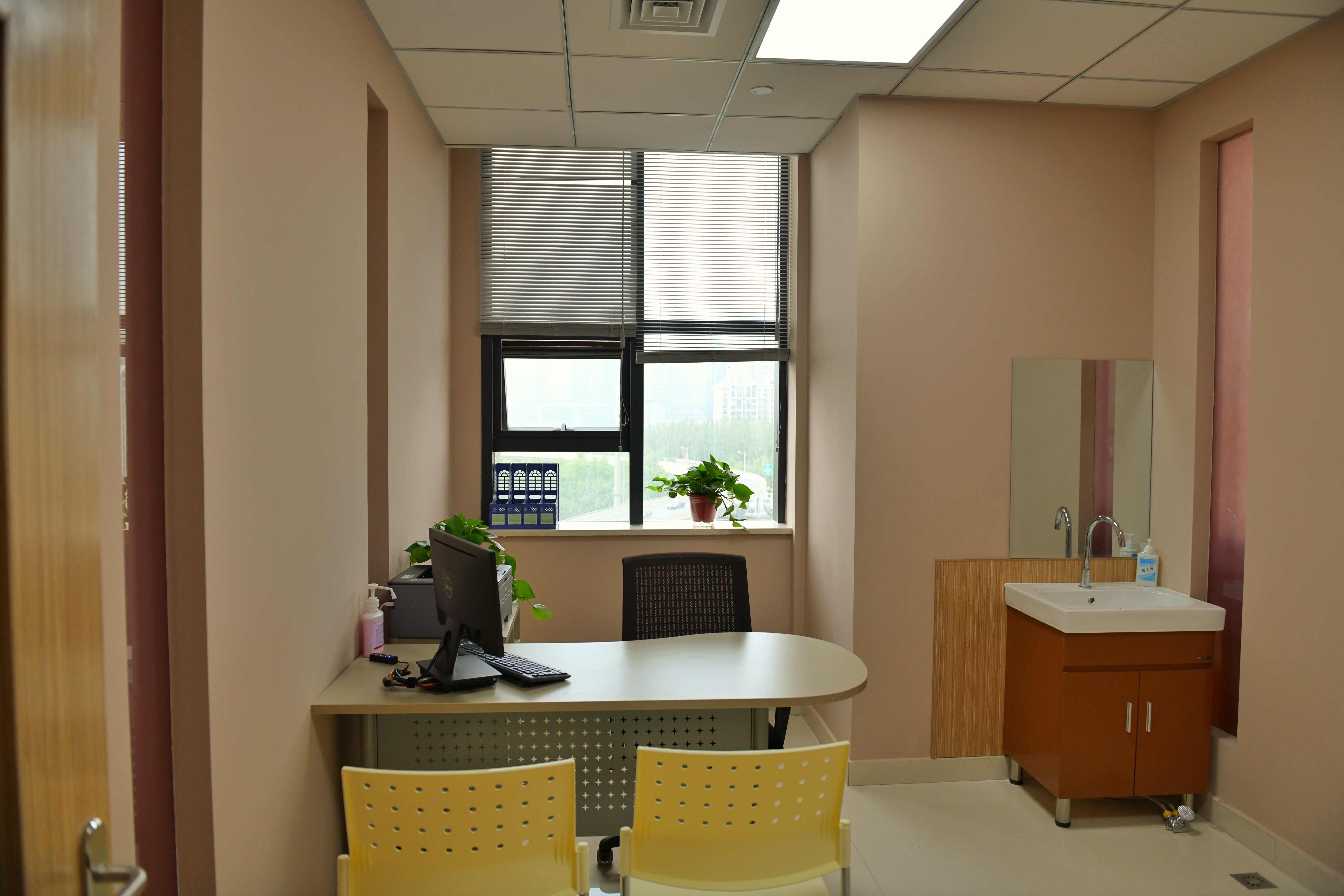 郑州这家三甲医院医美中心有啥不一样看看记者的亲身体验